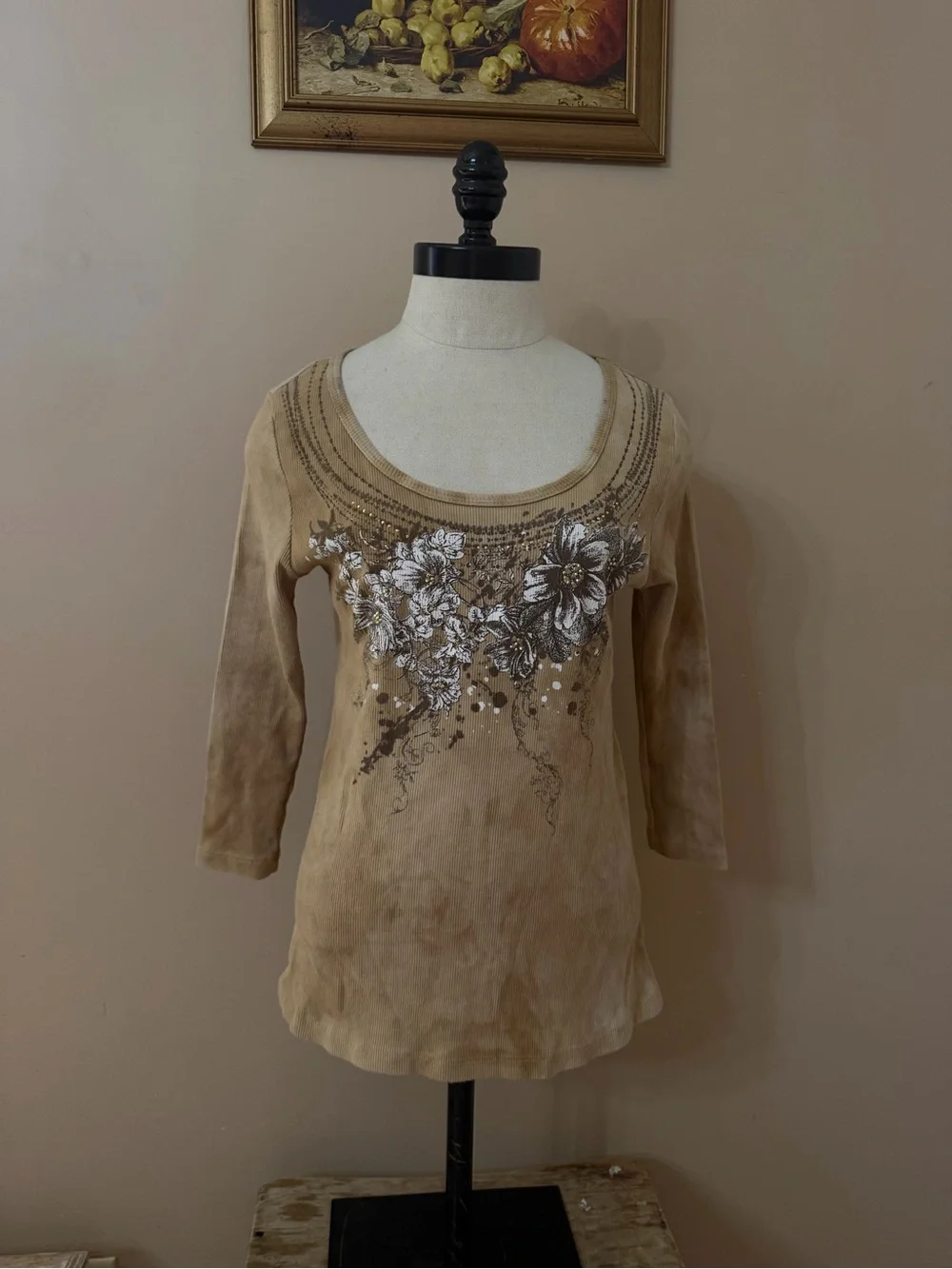 Women's Beige Scoop-Neck Long Sleeve Floral Tee western/boho